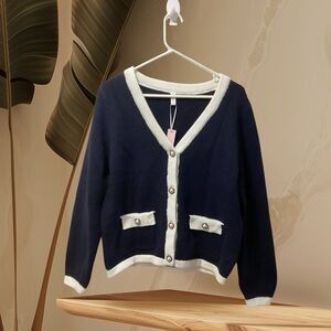 Casly Lamiit detailed Pearl Button Down Sweater w/pockets. Navy Blue.  NWT L